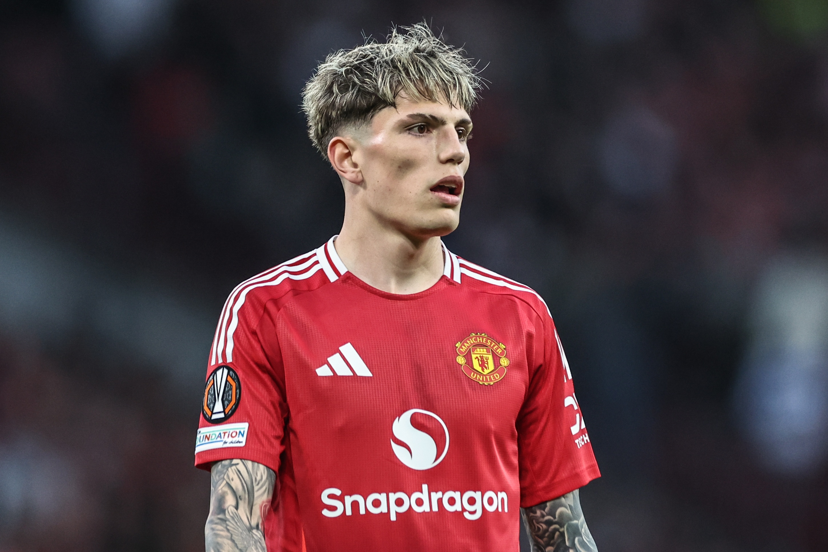 英国媒体:切尔西希望签下高于4000万英镑的加纳乔 曼联坚持使用5000万英镑