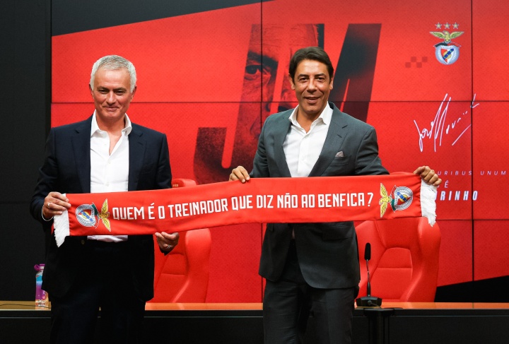 老英超联赛球员:穆里尼奥总是这样做 上任→与媒体+主席竞选→获得终止费